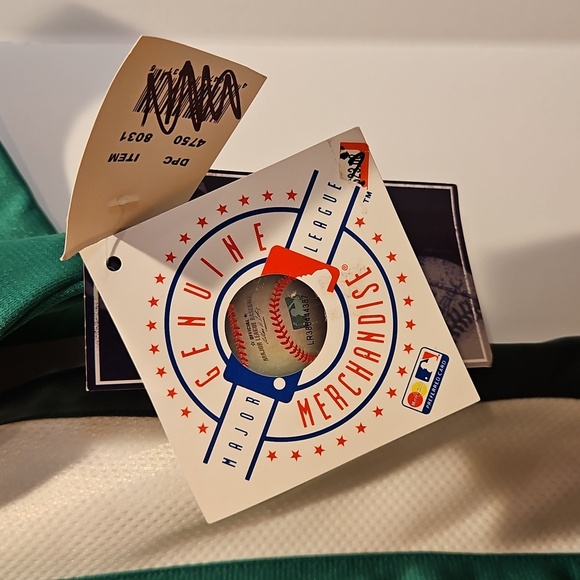 NWT Milwaukee Brewers True Fan Genuine Merch Dead Stock St Patricks Jersey MLB S - Picture 4 of 8